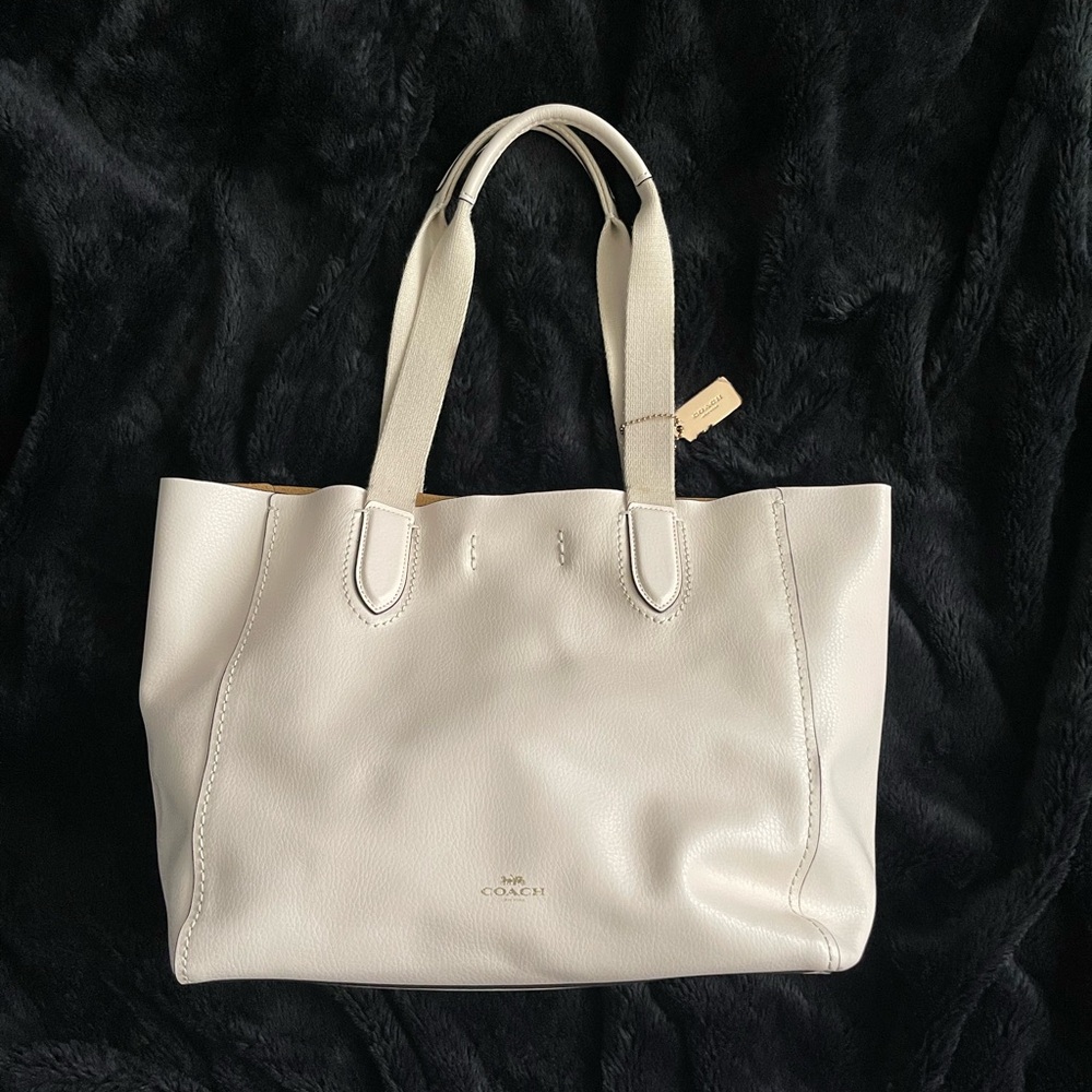 Coach - Derby Tote in Chalk